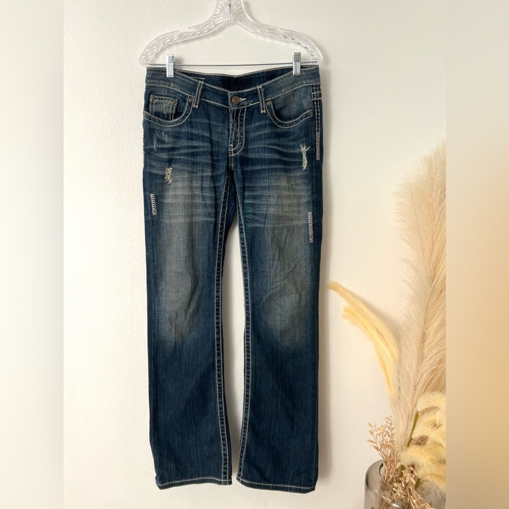 Buckle Women’s Low Rise Bootcut Jeans